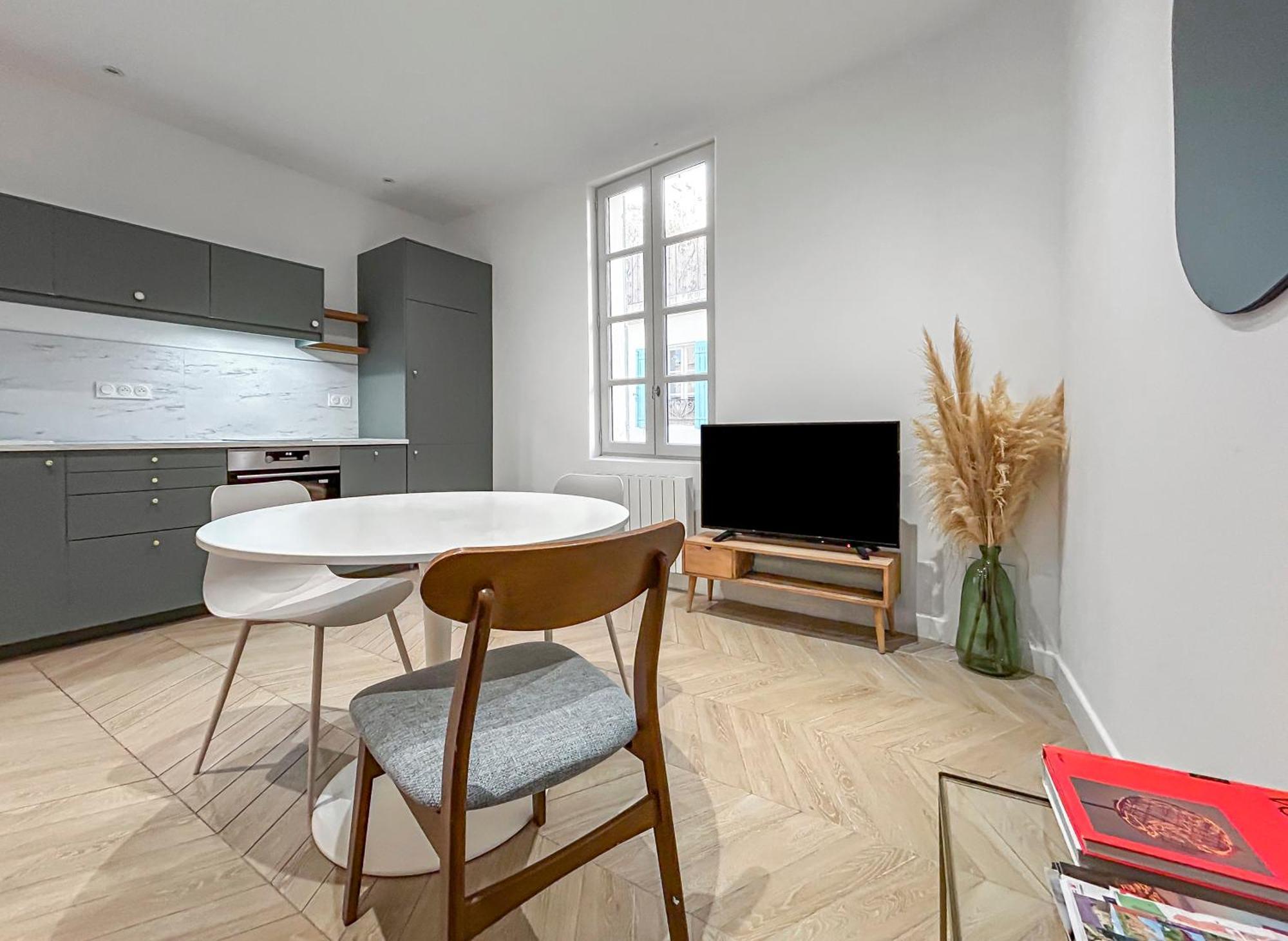 Hebergements Modernes & Cosy A Arles T3 Et T2 Elegants Ngoại thất bức ảnh